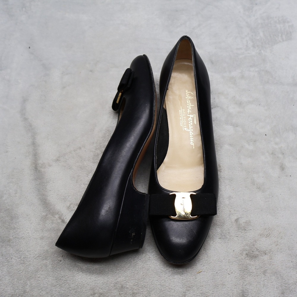 Salvatore Ferragamo Pumps Women 7B Black Leather Gold Vara Bow Block Heel Chic